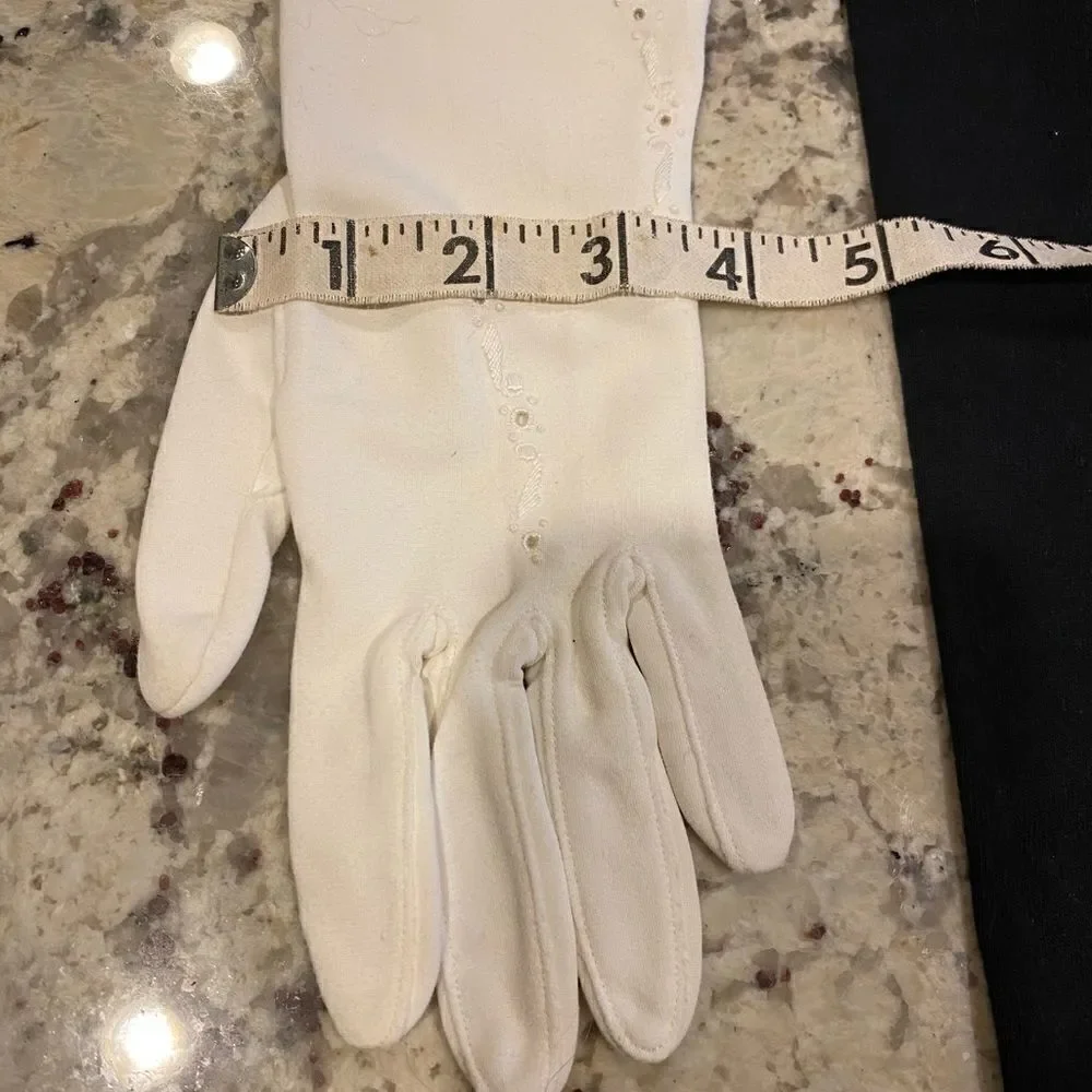 Vintage Gloves  eyelet detail cream color